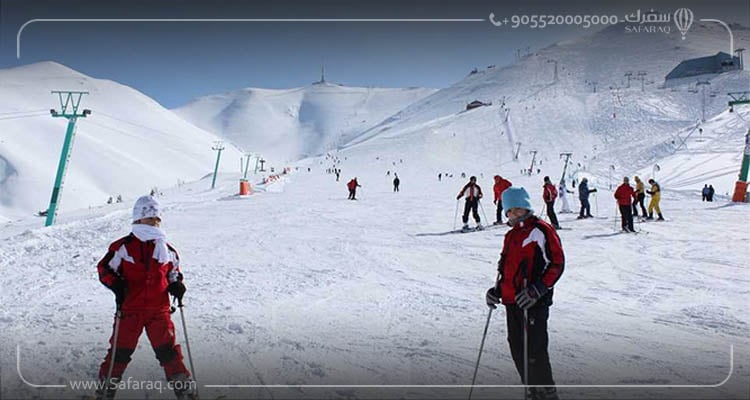 اقبال سياحي على مركز التزلج الثلجي في ولاية أرضروم