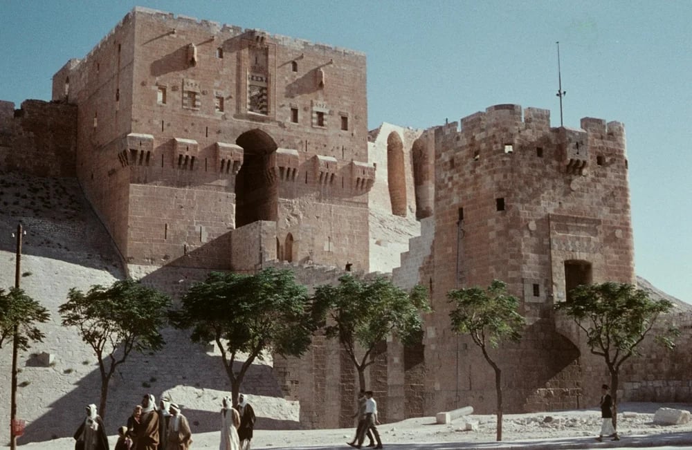 دليل تعريفي شامل حول قلعة حلب