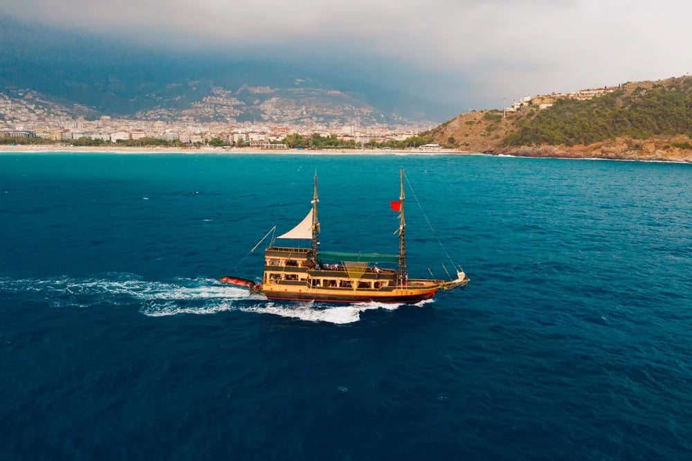 The Magic of Cruising in Antalya for an Unforgettable Experience