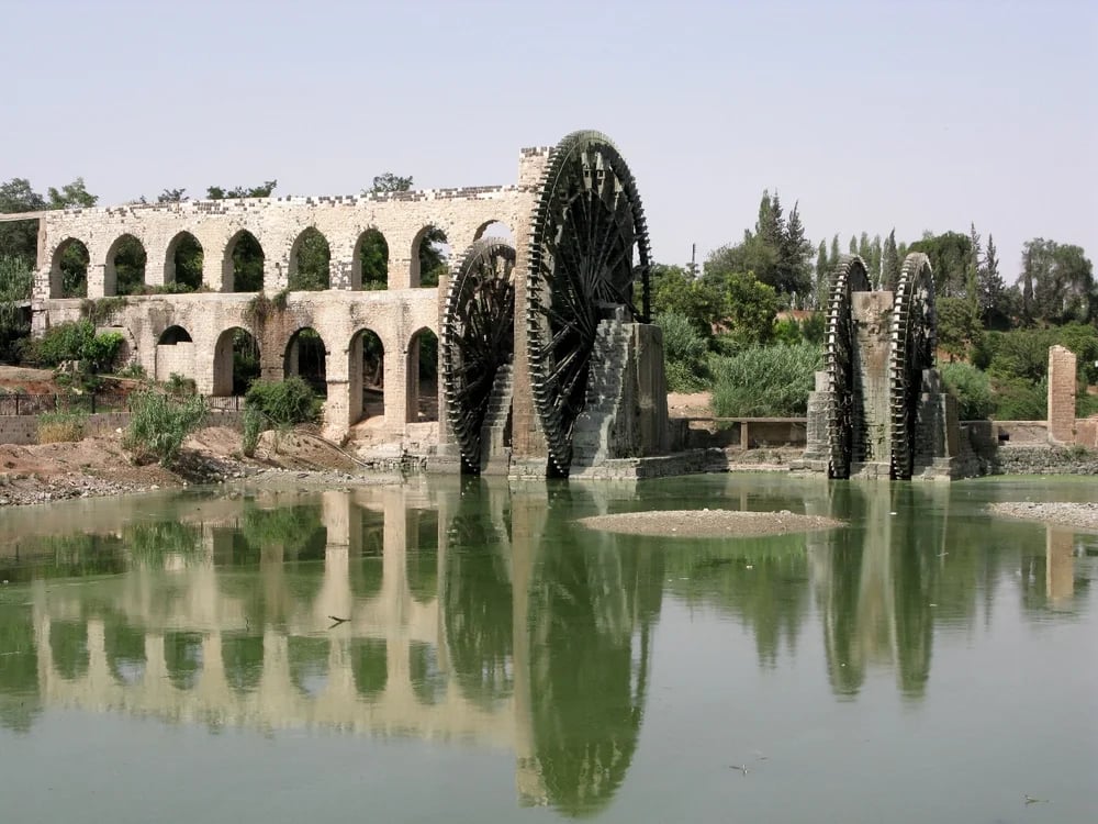 نواعير حماة: عندما يتحول الماء إلى سيمفونية هندسية خالدة