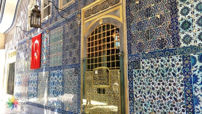قبرُ أبي أيوب الأنصاريّ
