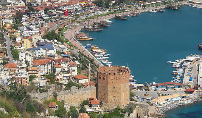 عدد السياح في أنطاليا