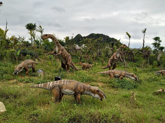 حديقة الديناصورات في مول فورم اسطنبول