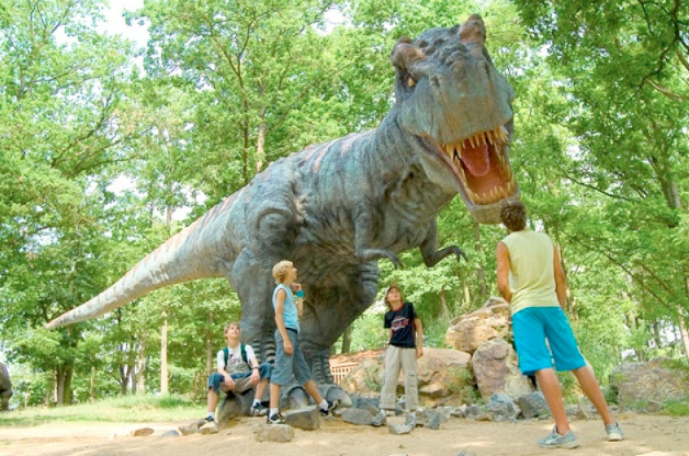 حديقة الديناصورات في انطاليا