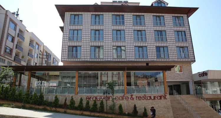 Yali Park Hotel