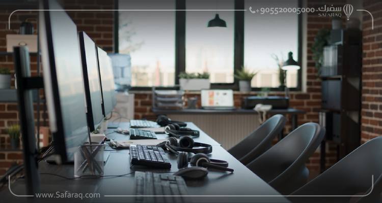 خدمة العملاء في شركة سفرك على مدار الساعة