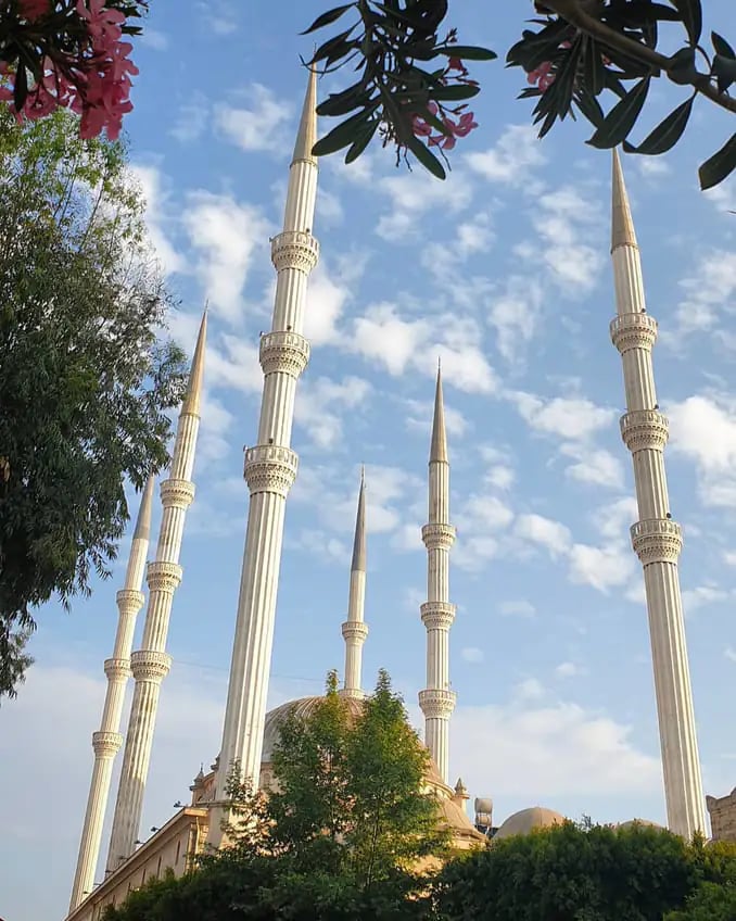 المآذن الست لجامع حضرة المقداد