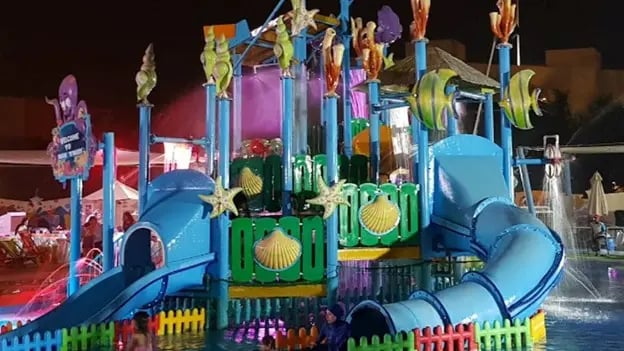 splash and party in Dubai