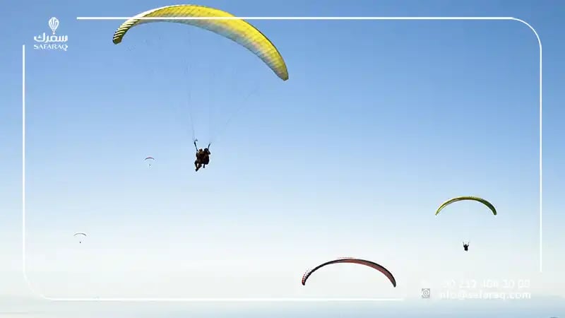 القفز المظلي في جبل علي