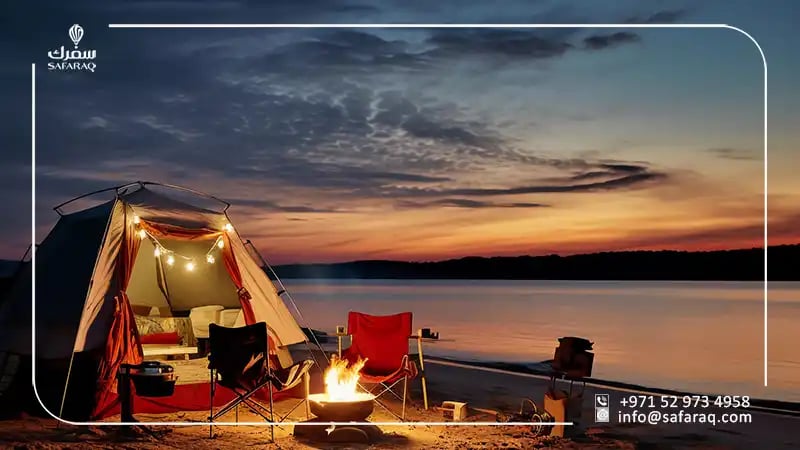 التخييم على شاطئ البحر