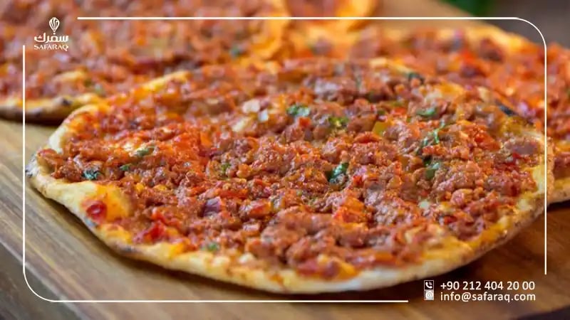 اللحم مع العجين