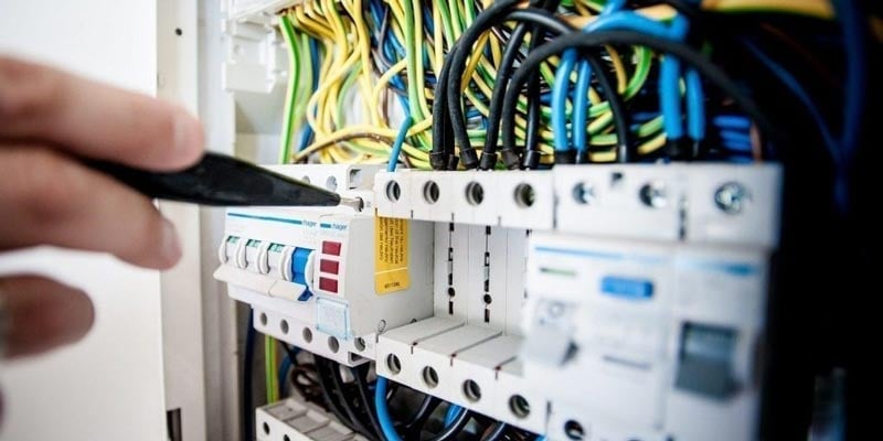 تخصص هندسة الكهرباء
