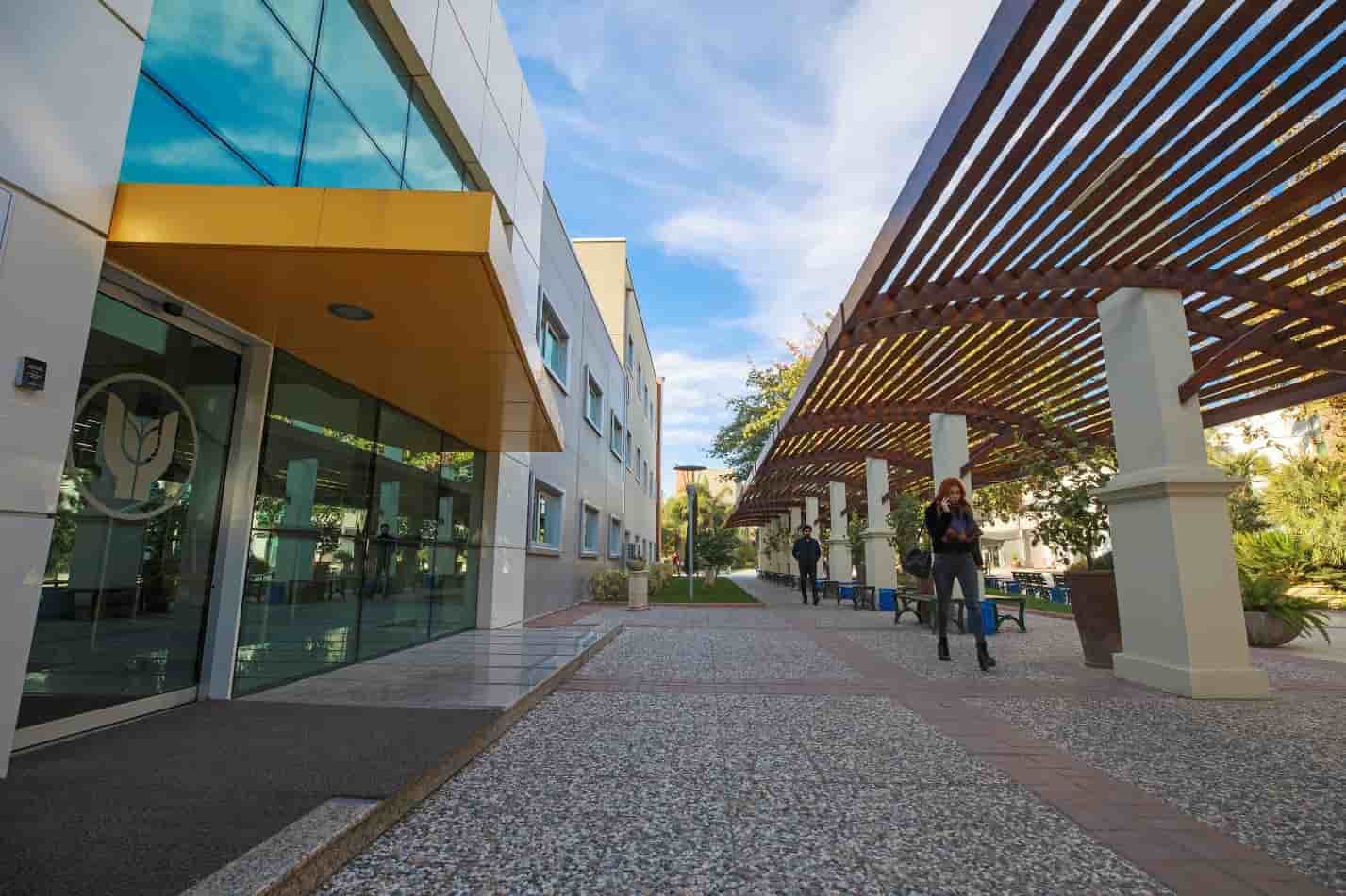 Yaşar University location