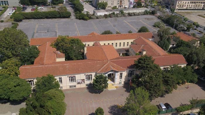 جامعة أيفان سراي إسطنبول