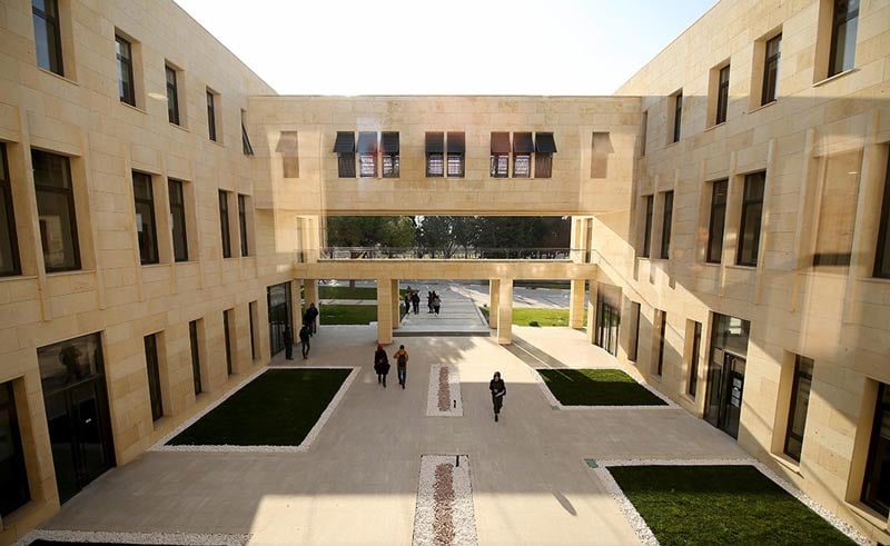 جامعة صباح الدين زعيم
