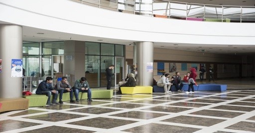 منحة جامعة كاراتاي