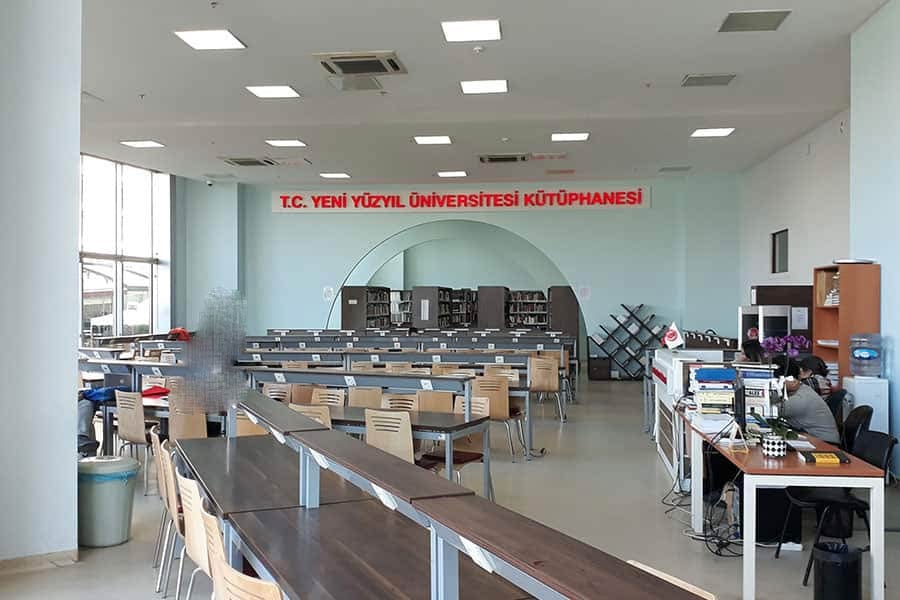 مكتبة جامعة يني يوزيل
