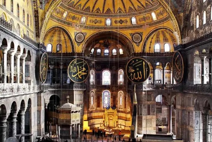 Hagia Sophia interior design and architecture