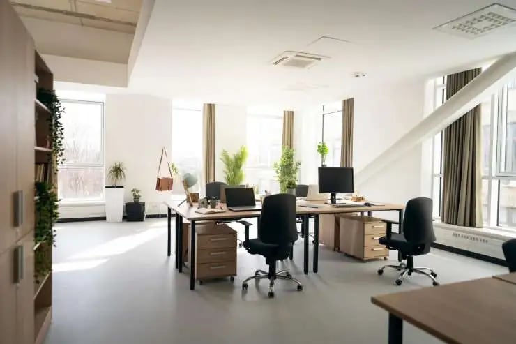 natural lighting in a modern workplace a the corporate building