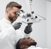 أفضل عيادة تجميل الأسنان في اسطنبول 2025