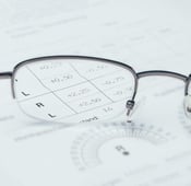 شرح كيفية قراءة الوصفة الطبية لنظاراتك
